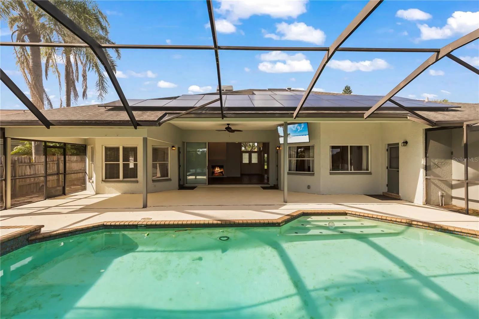 717 PINEWALK DR