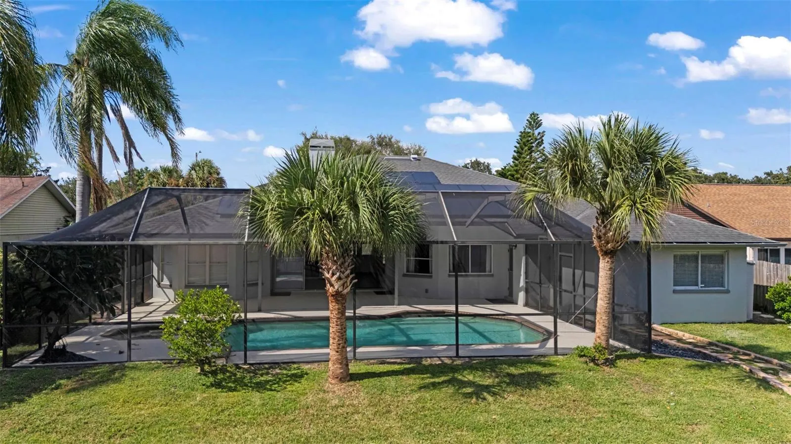 717 PINEWALK DR