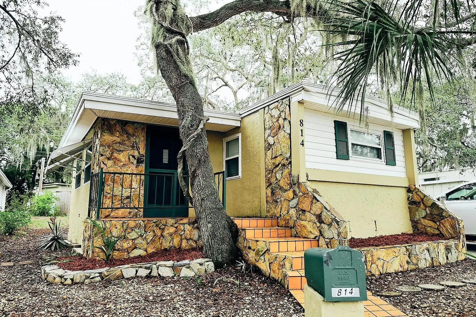 814 ELKAN DR
