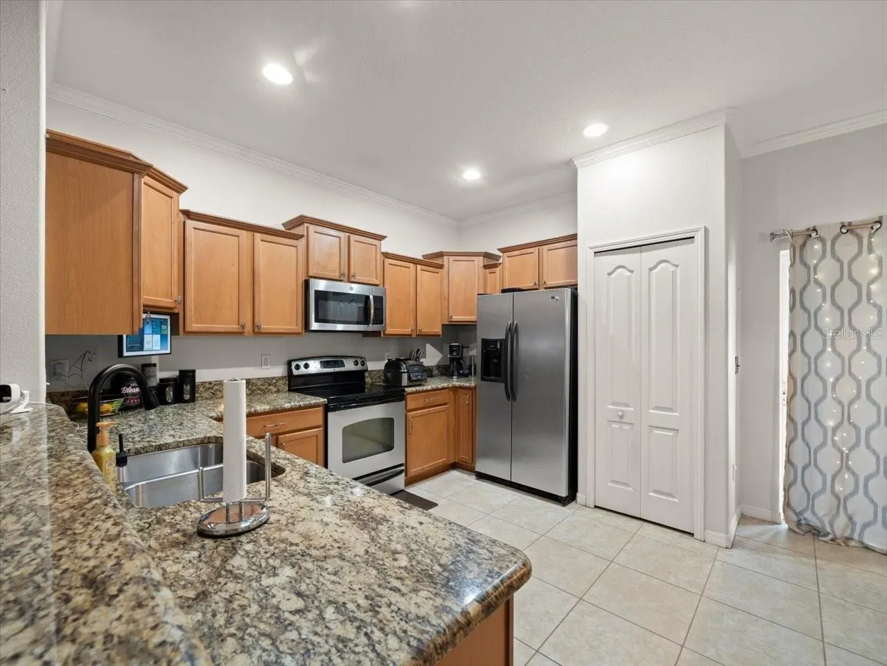 2711 ISABELLA VALLEY CT
