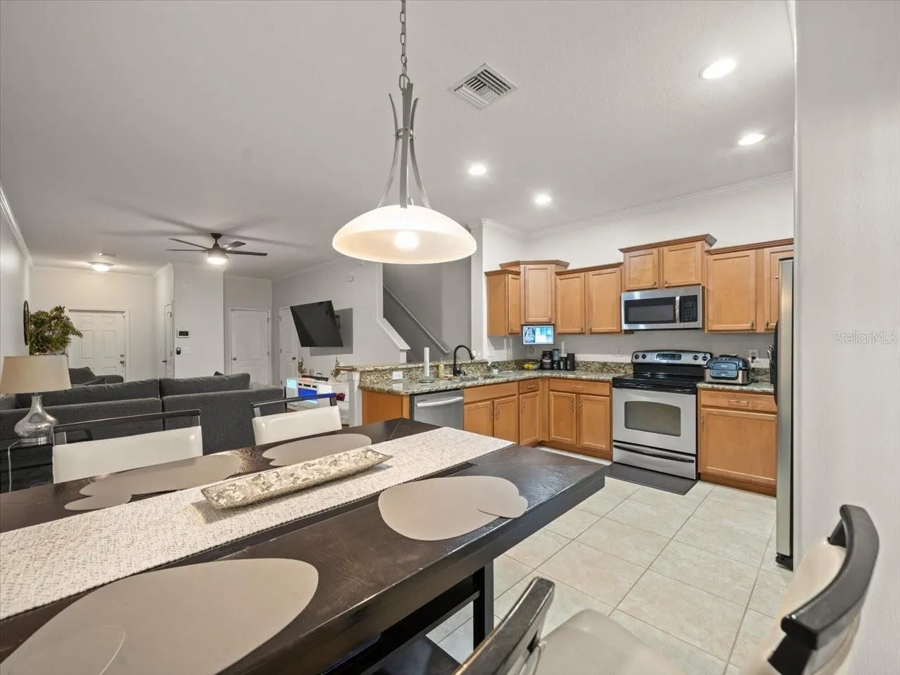 2711 ISABELLA VALLEY CT