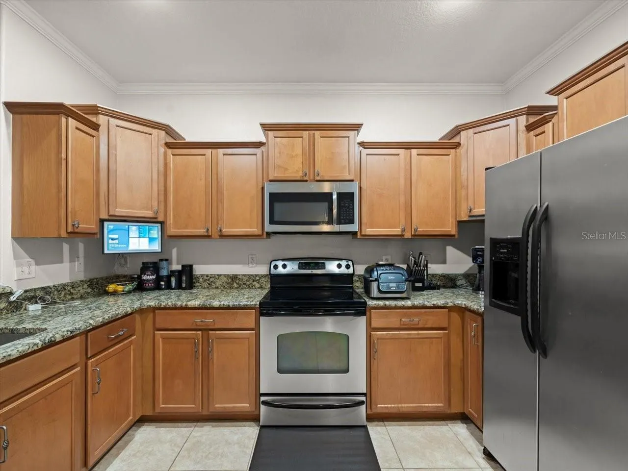 2711 ISABELLA VALLEY CT