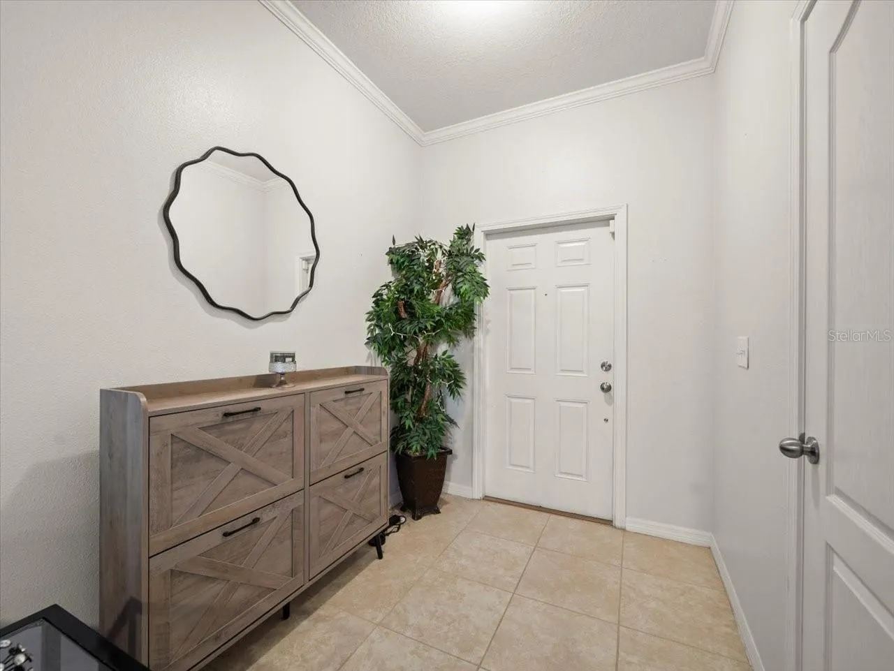 2711 ISABELLA VALLEY CT