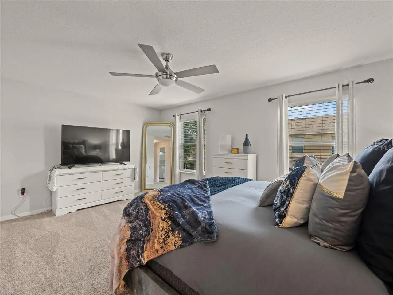 2711 ISABELLA VALLEY CT
