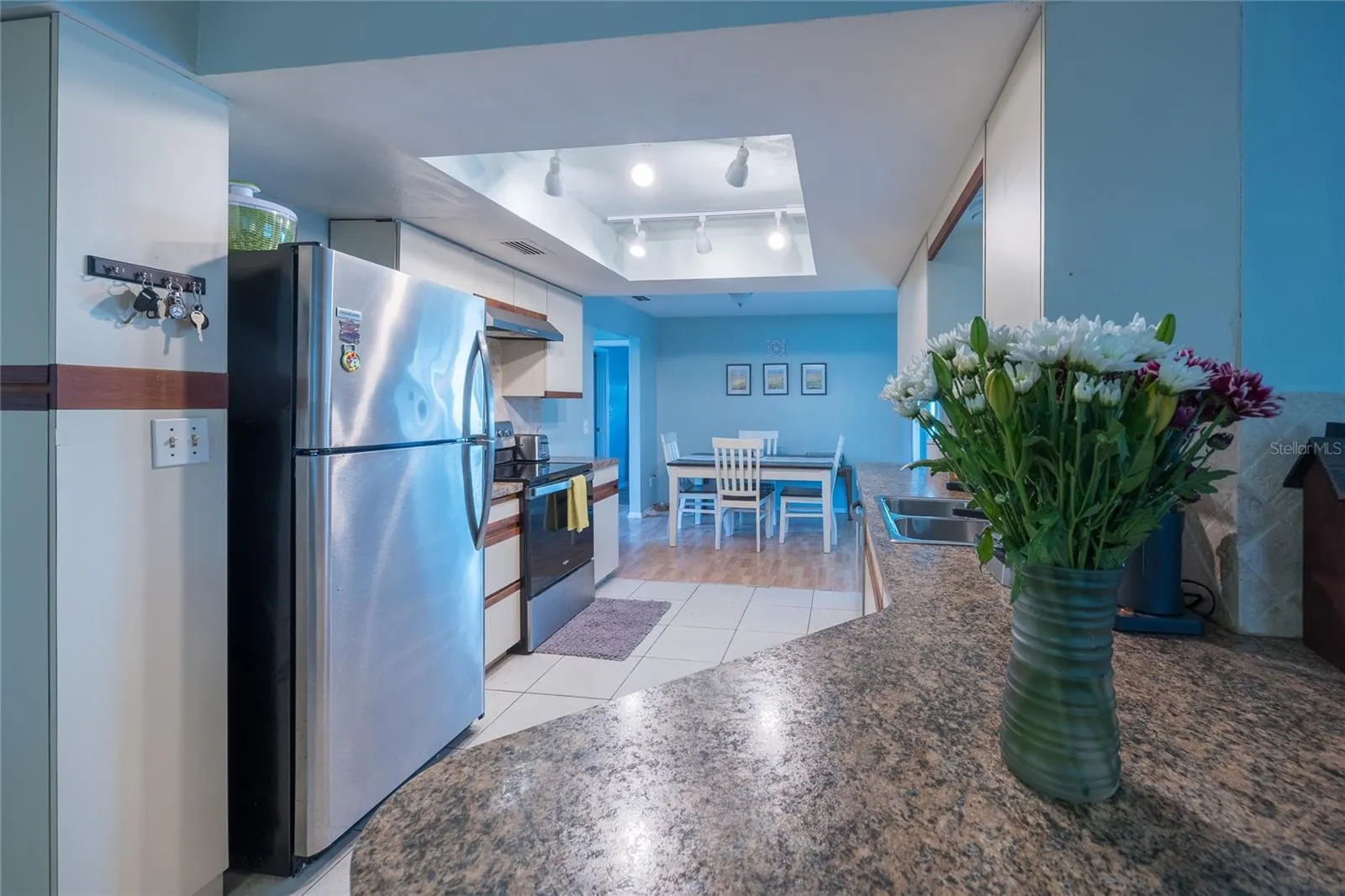 795 SAN SALVADOR DR