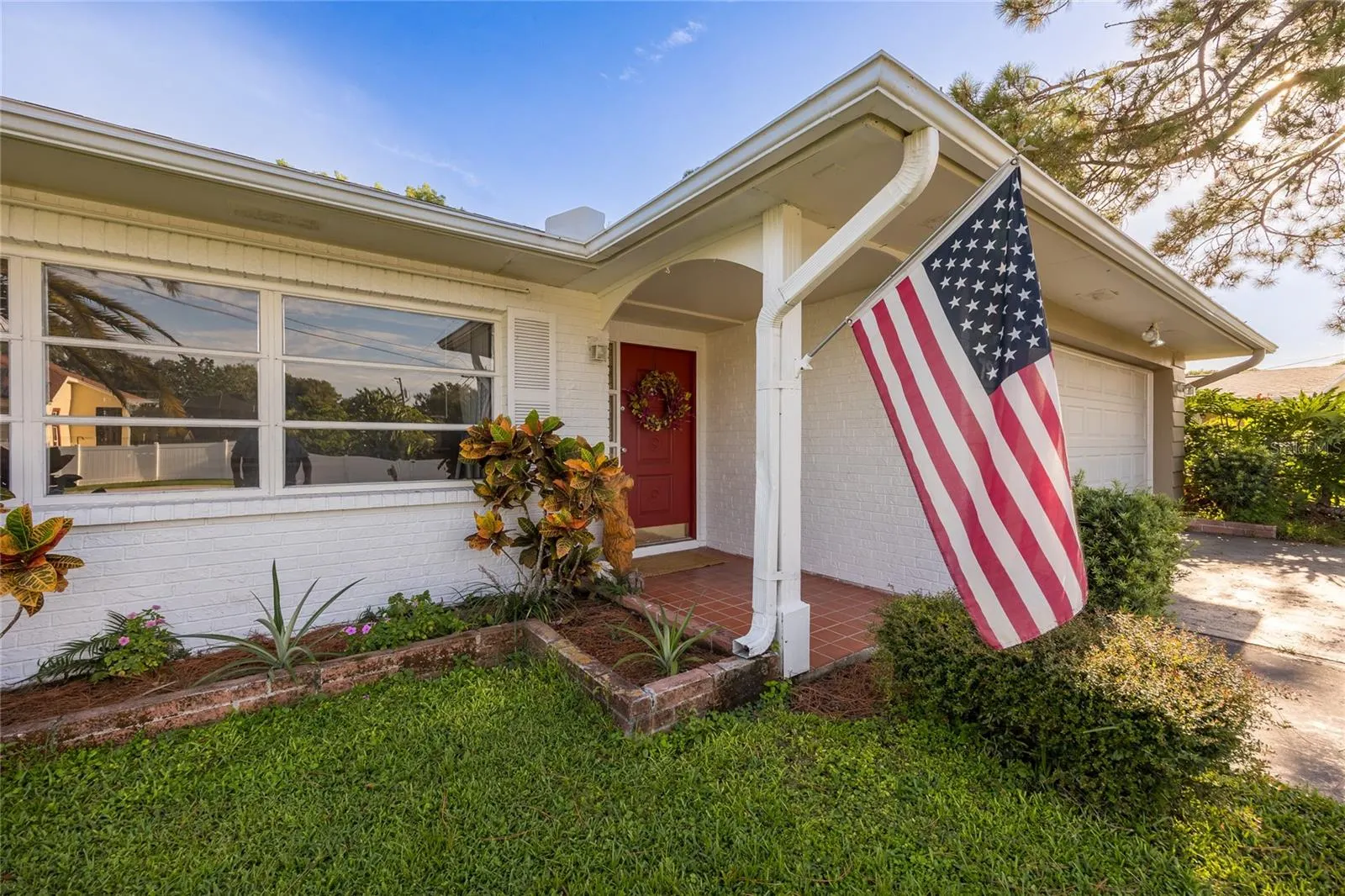 795 SAN SALVADOR DR