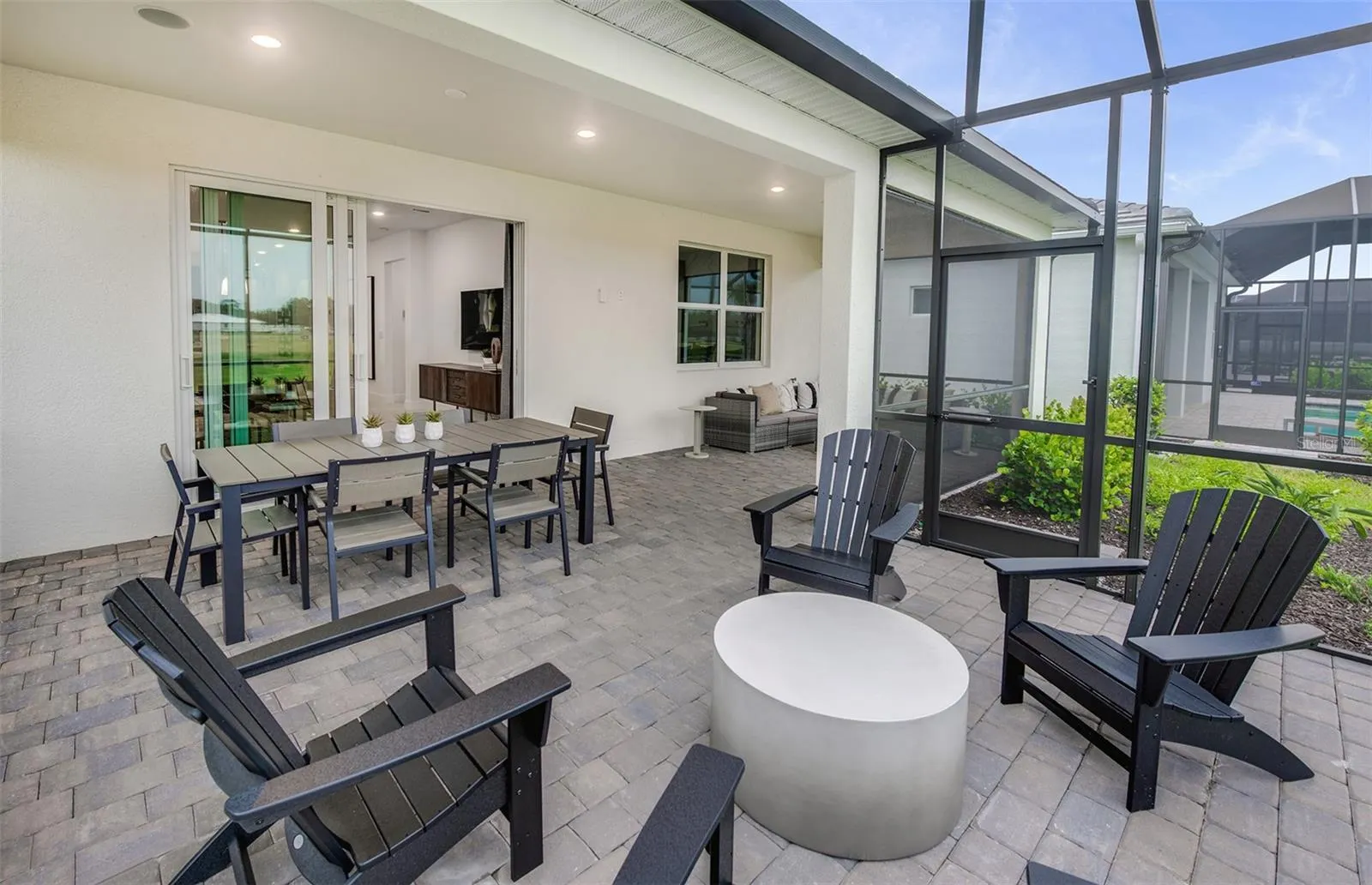 10457 SEA BREEZE RIDGE DR