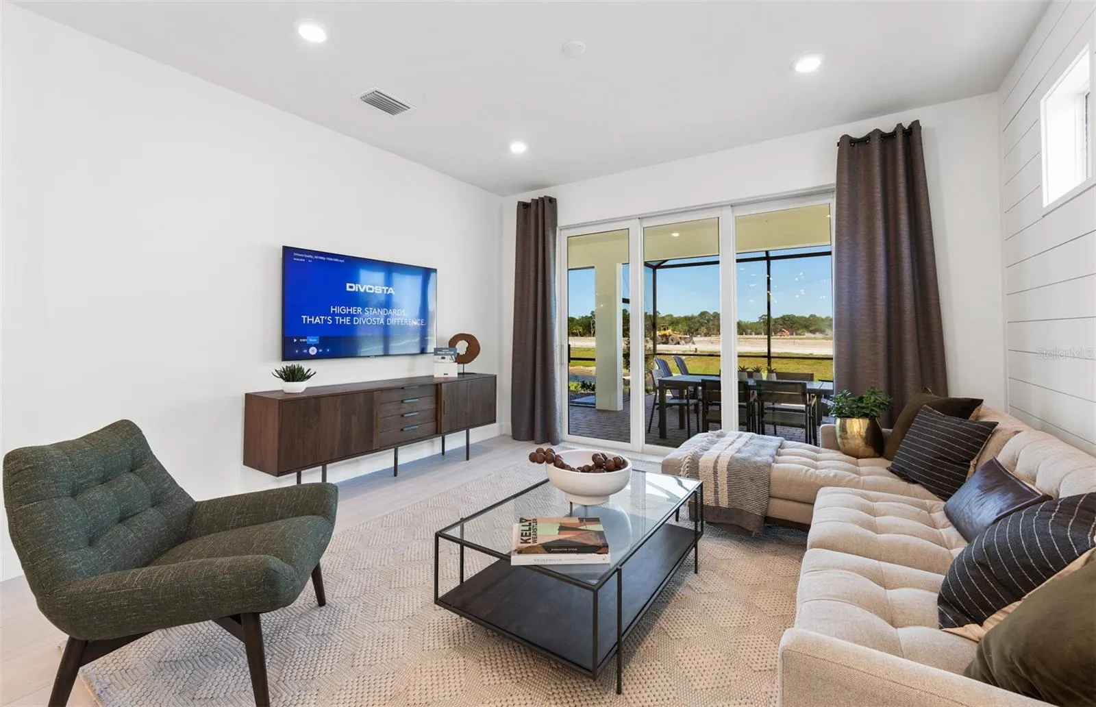 10457 SEA BREEZE RIDGE DR