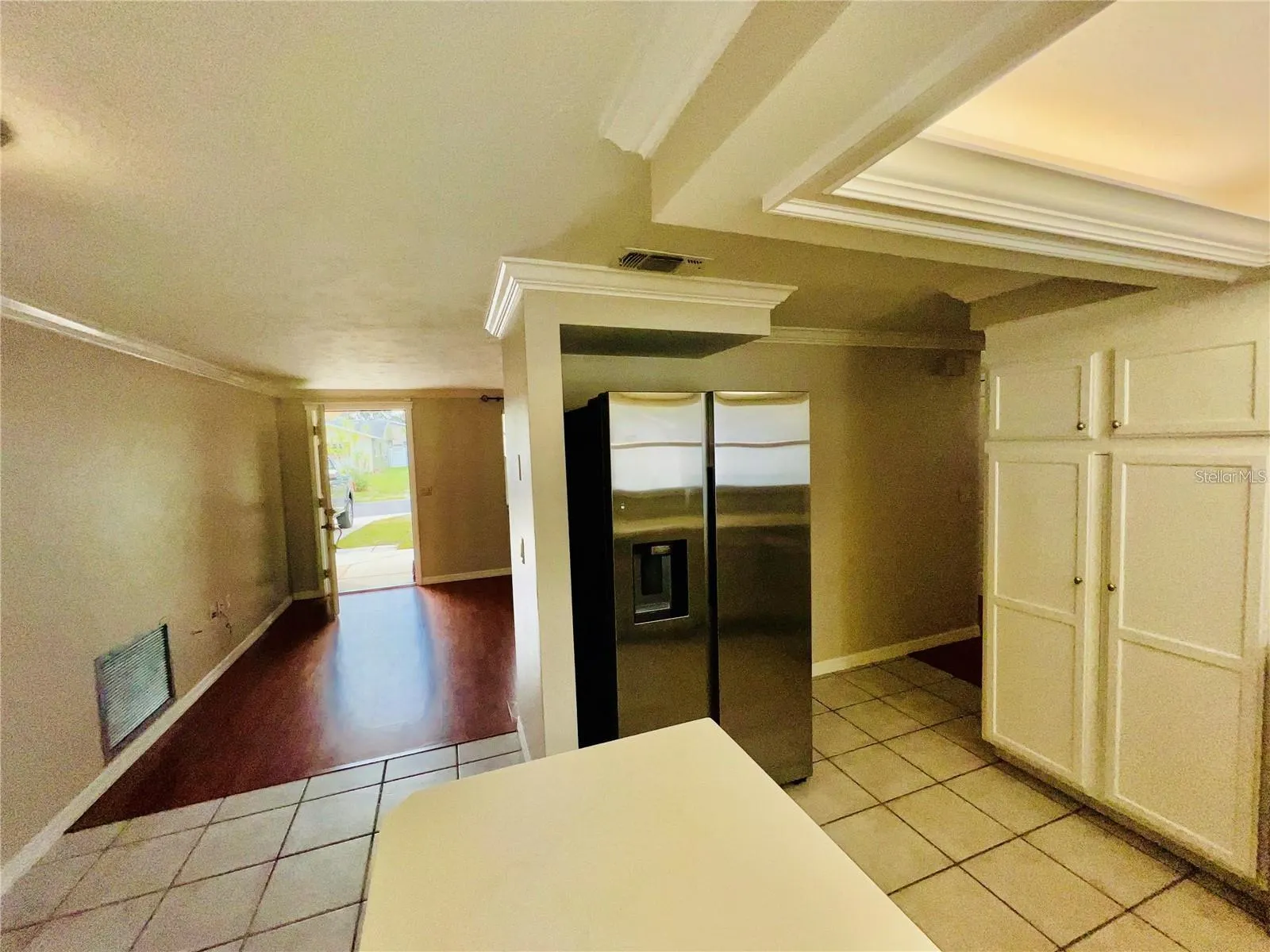 68 LAKE SHORE DR