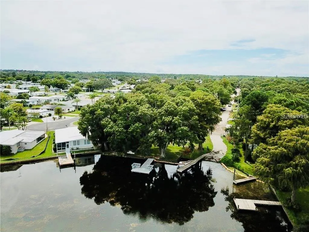 68 LAKE SHORE DR