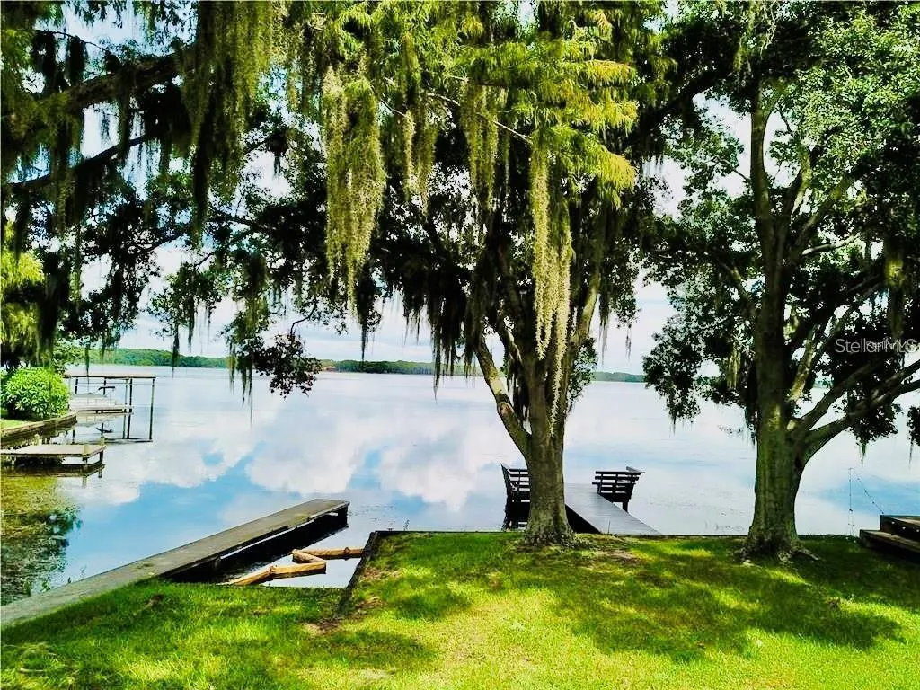 68 LAKE SHORE DR