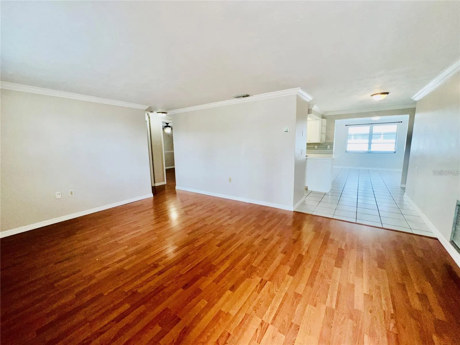 68 LAKE SHORE DR