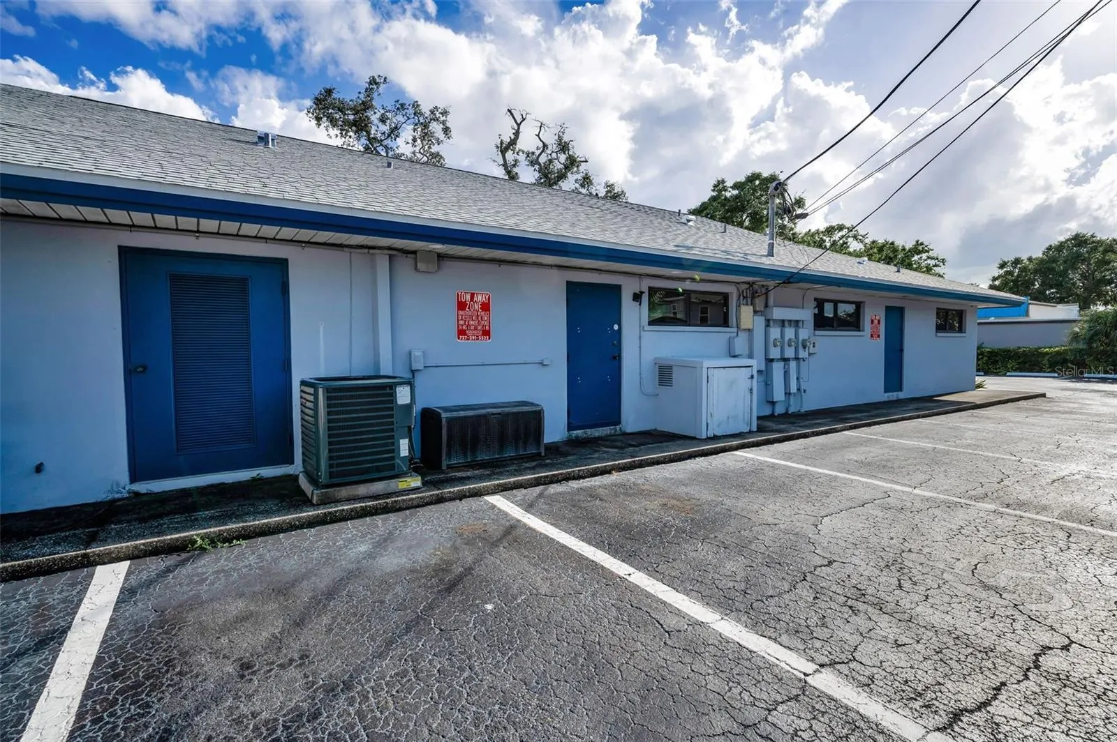 4021 CENTRAL AVE