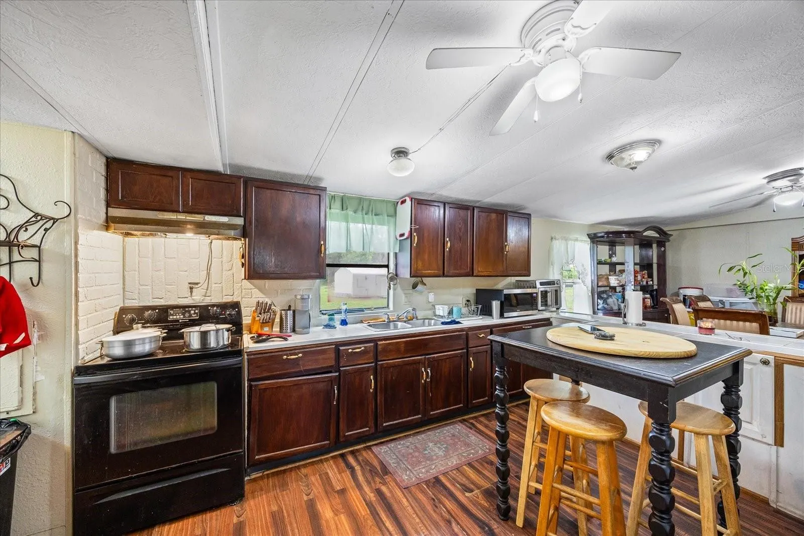 6227 SPRINGWOODS LN