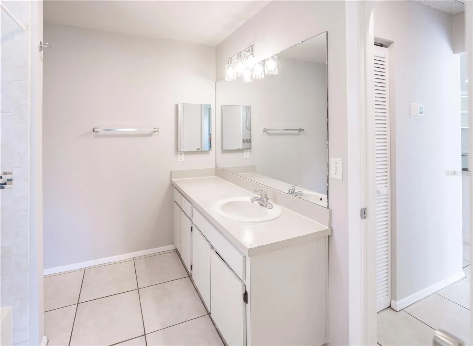 3242 LAUREL DALE DR