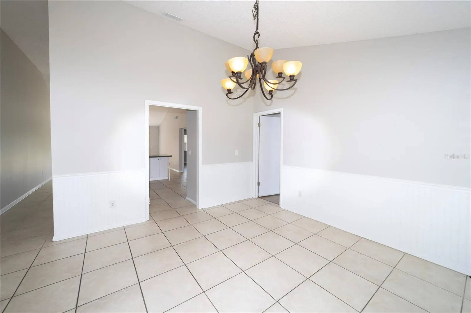 3242 LAUREL DALE DR