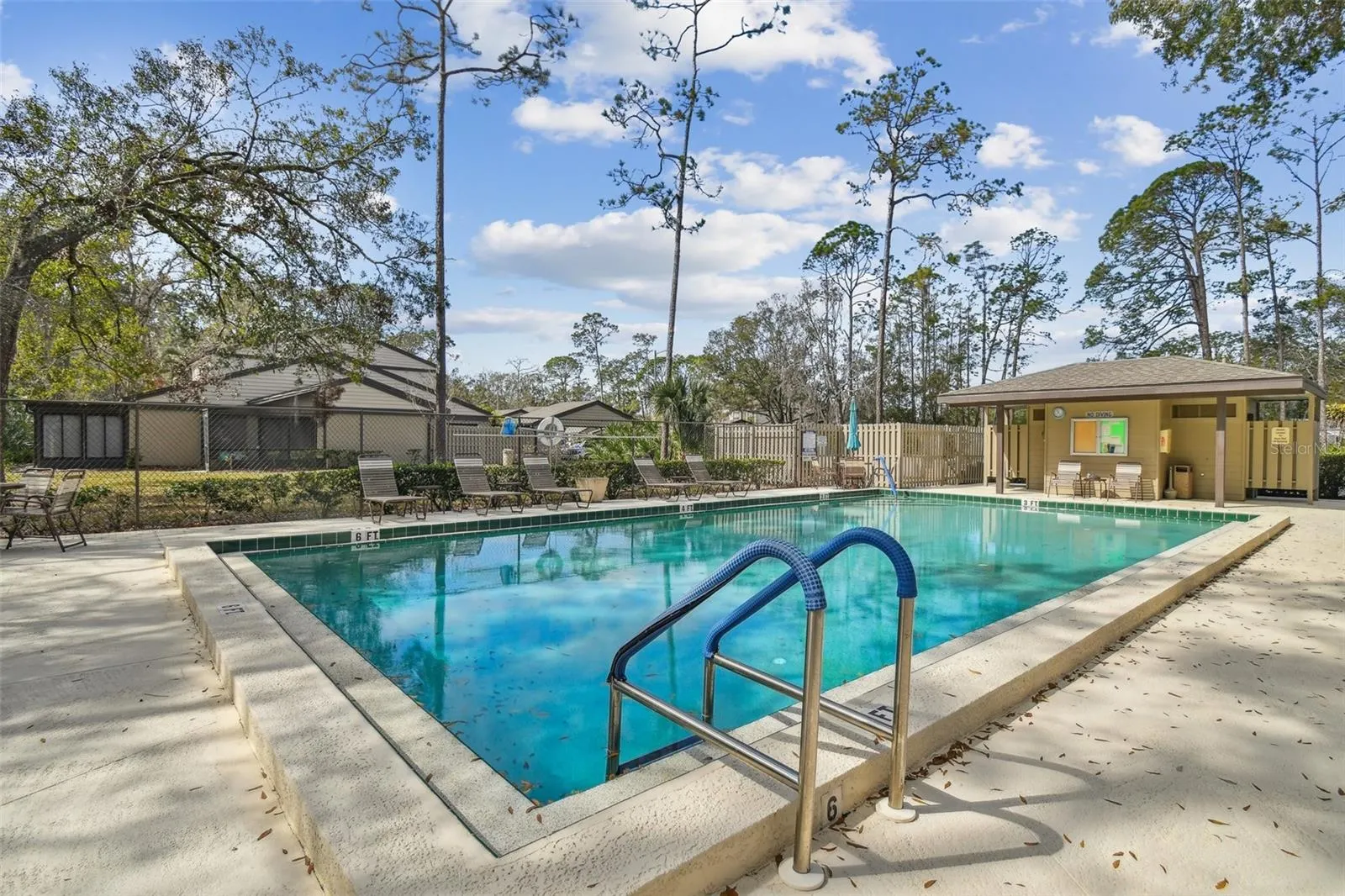 440 WOODS LANDING TRL