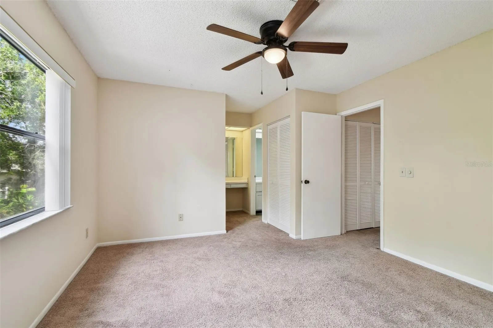 440 WOODS LANDING TRL