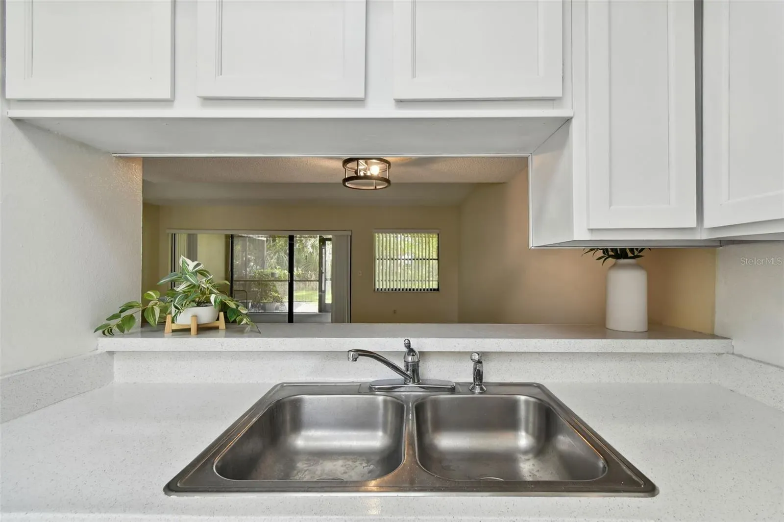 440 WOODS LANDING TRL