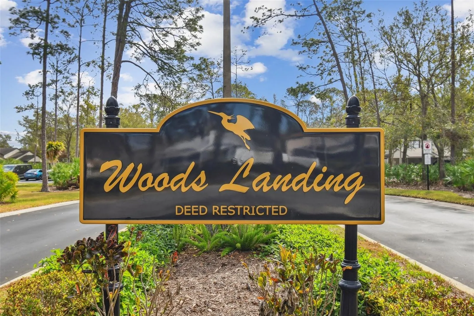 440 WOODS LANDING TRL