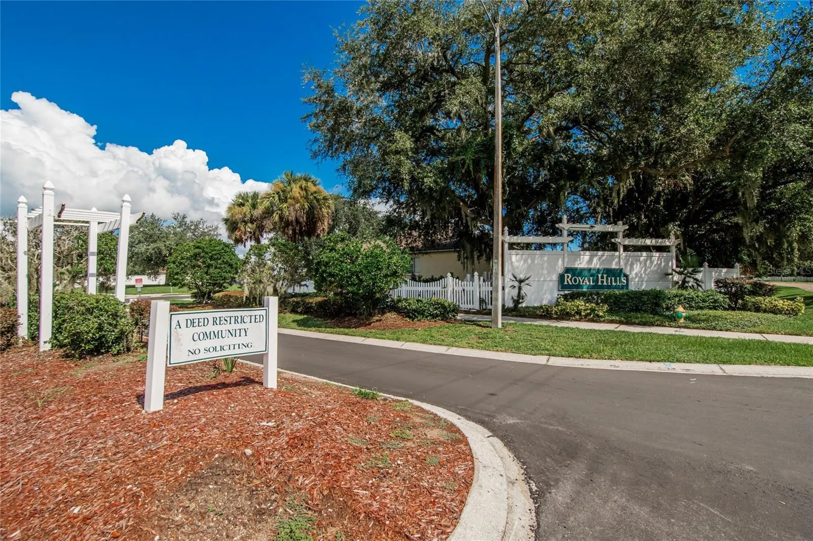 4404 COUNTRY HILLS BLVD