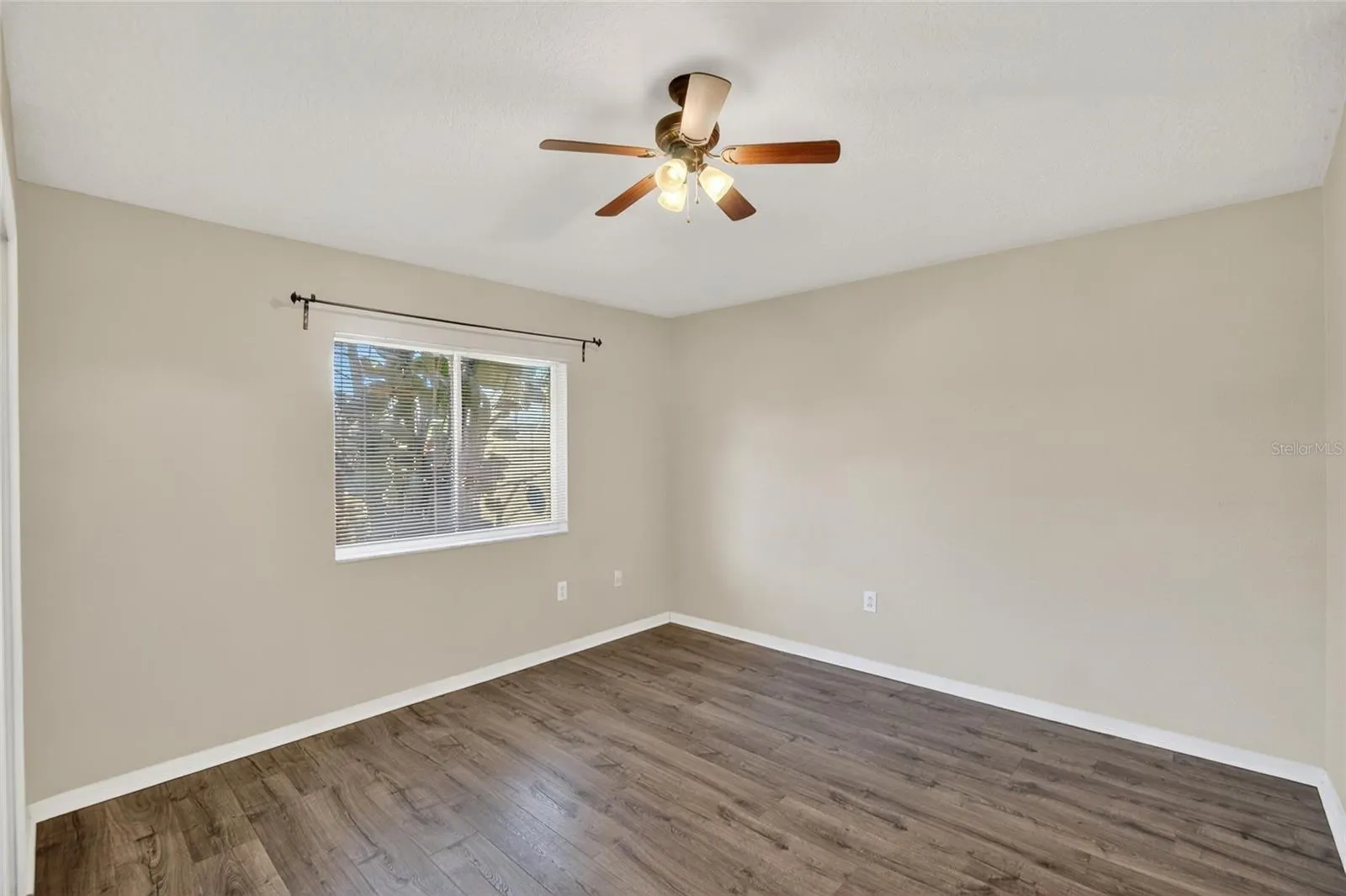4404 COUNTRY HILLS BLVD