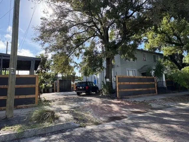 803 E PALM AVE