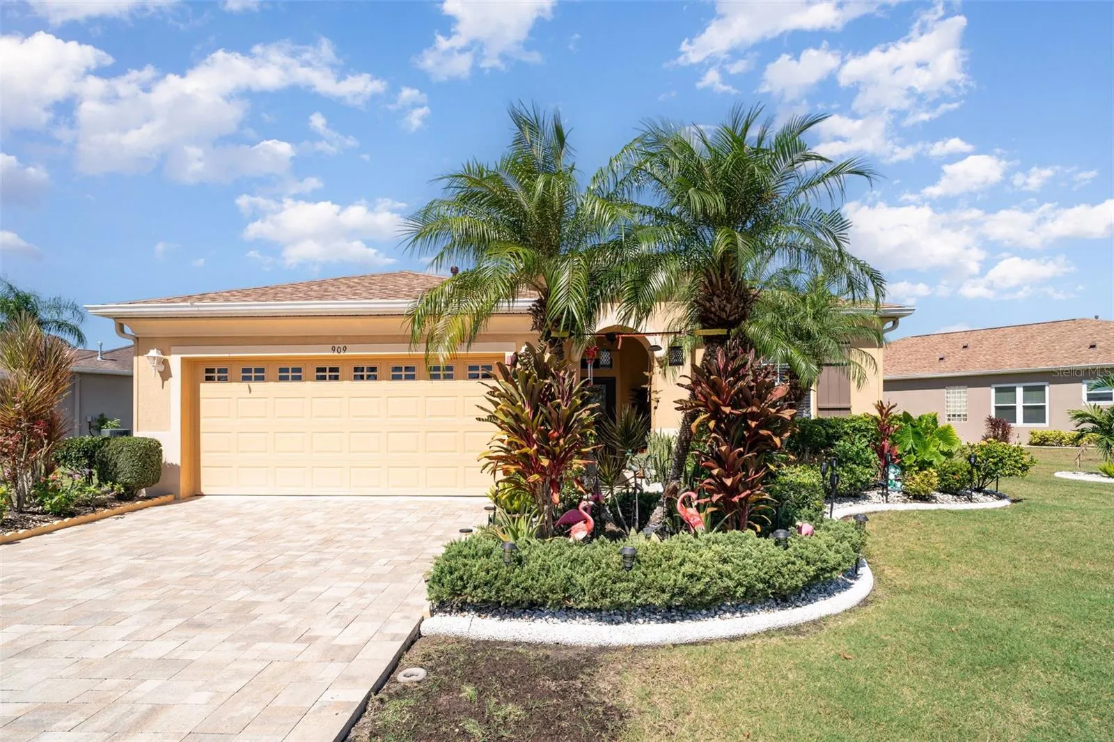 909 REGAL MANOR WAY