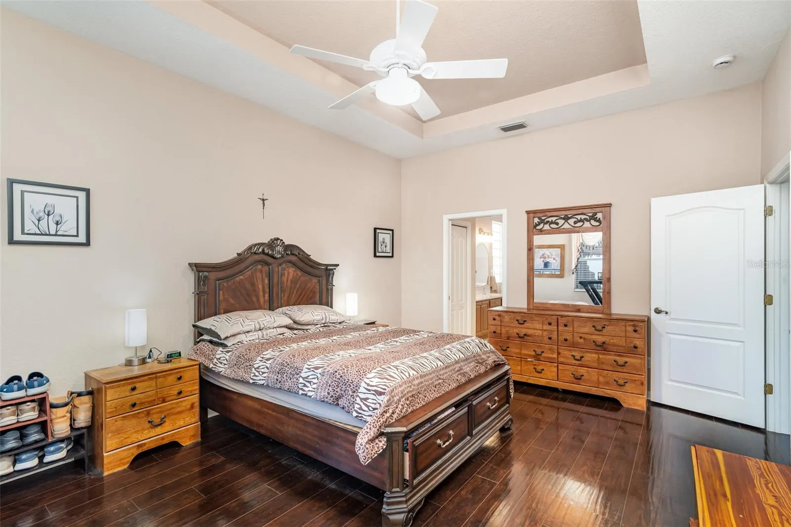 909 REGAL MANOR WAY