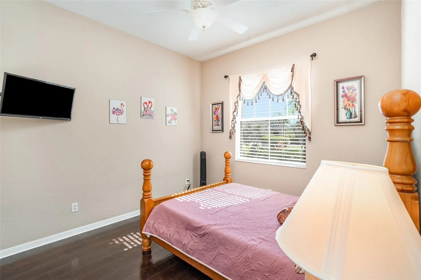 909 REGAL MANOR WAY