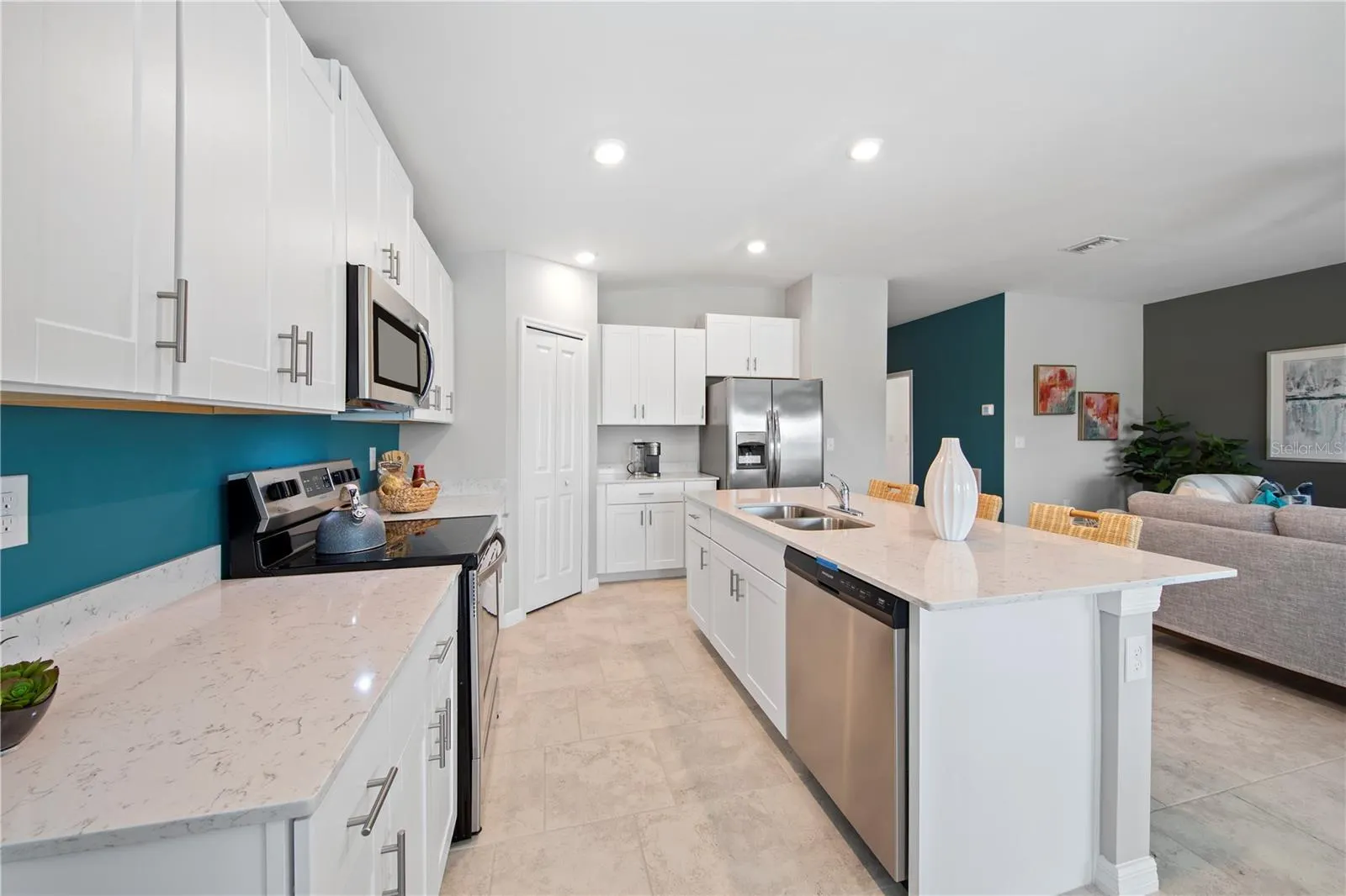 102 LEISURE PL