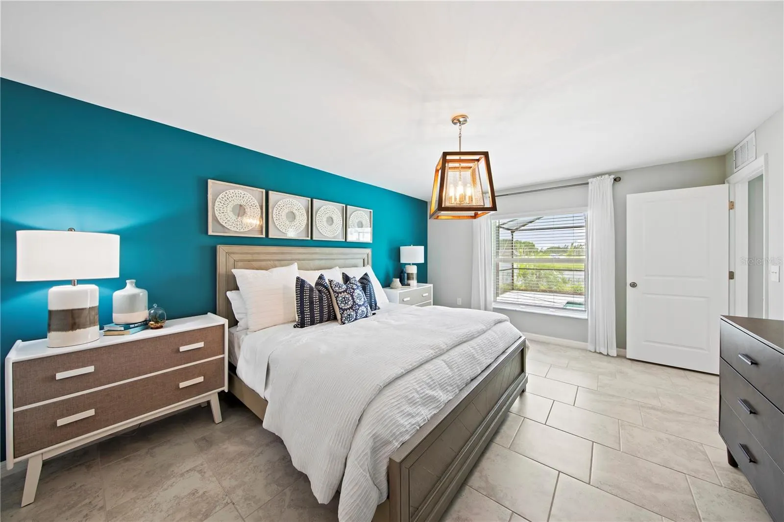 102 LEISURE PL