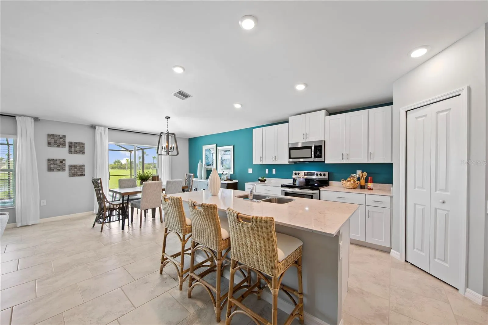 102 LEISURE PL