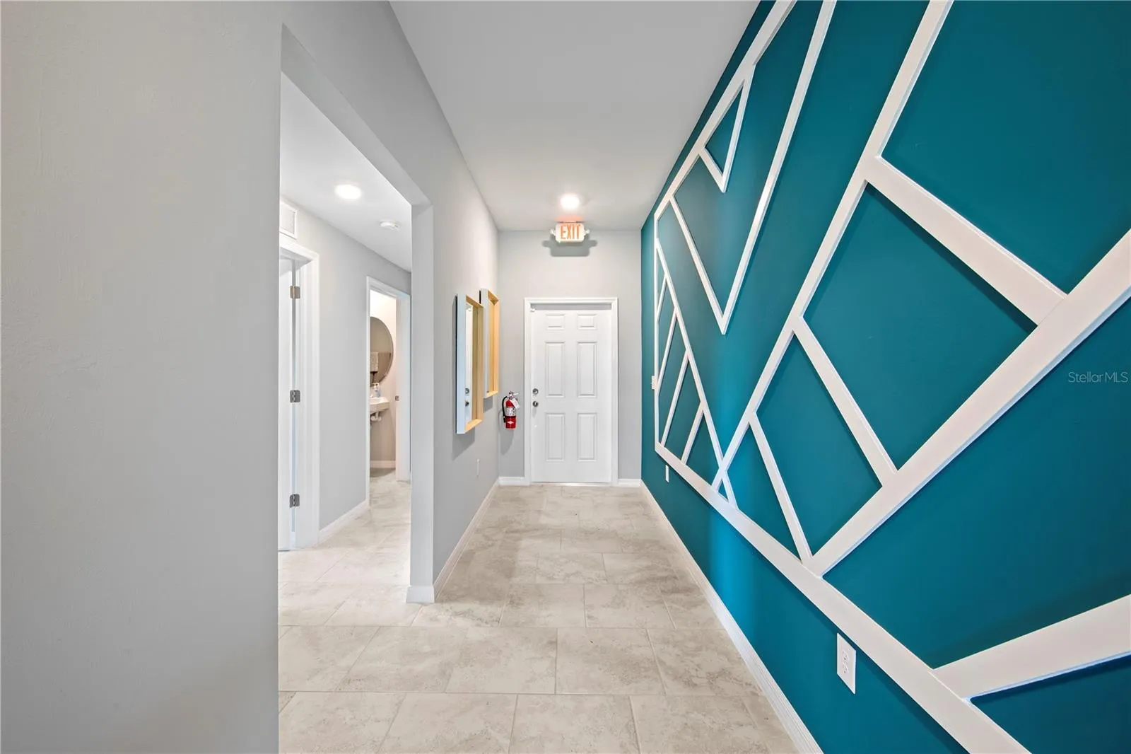 102 LEISURE PL