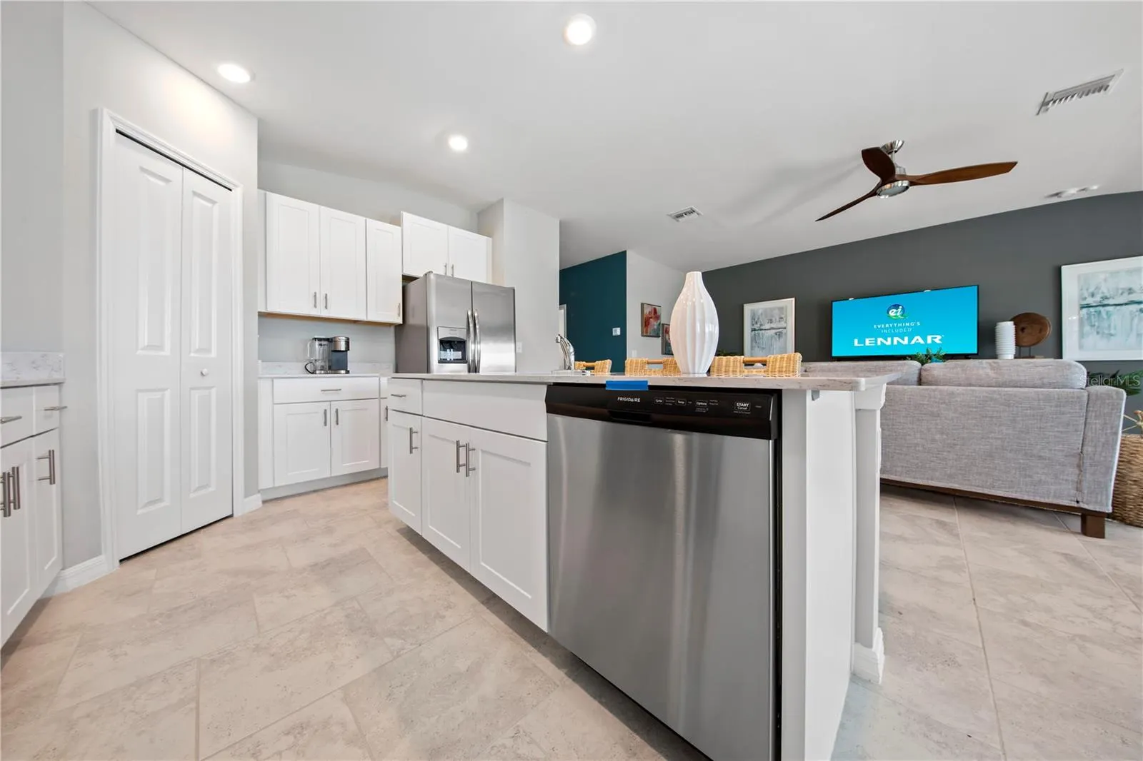 102 LEISURE PL