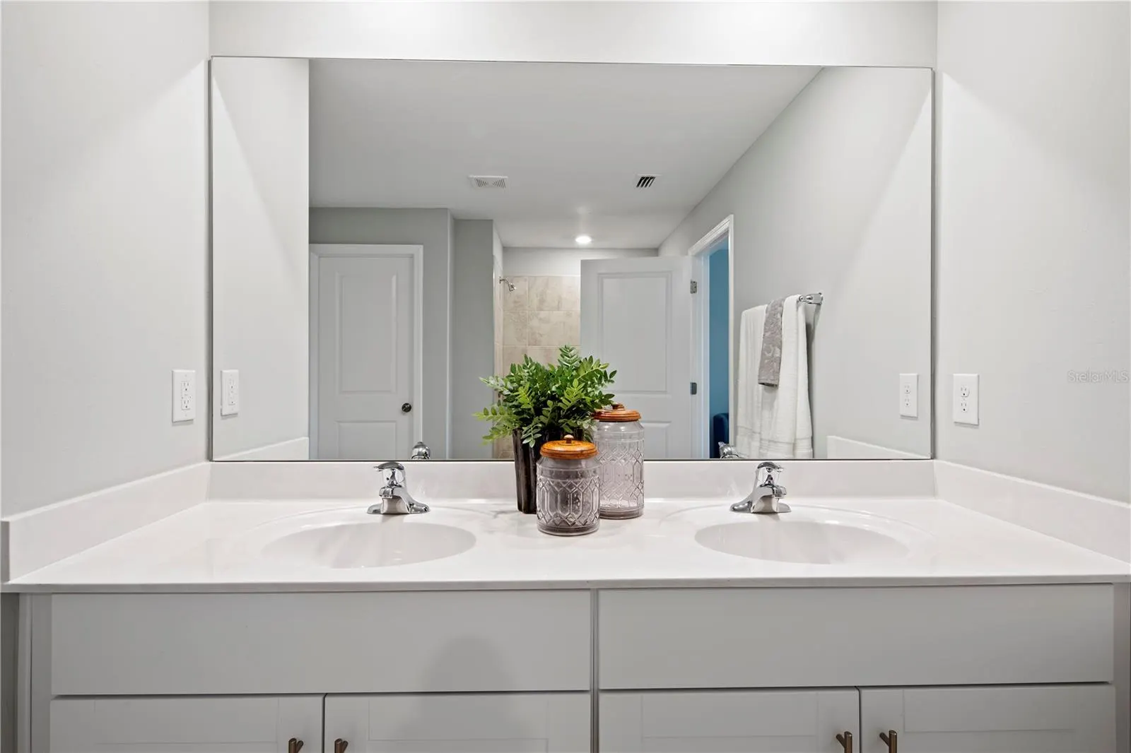 102 LEISURE PL