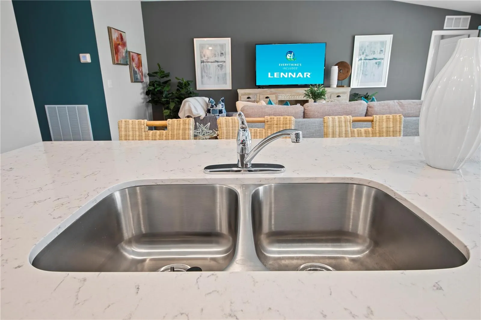 102 LEISURE PL