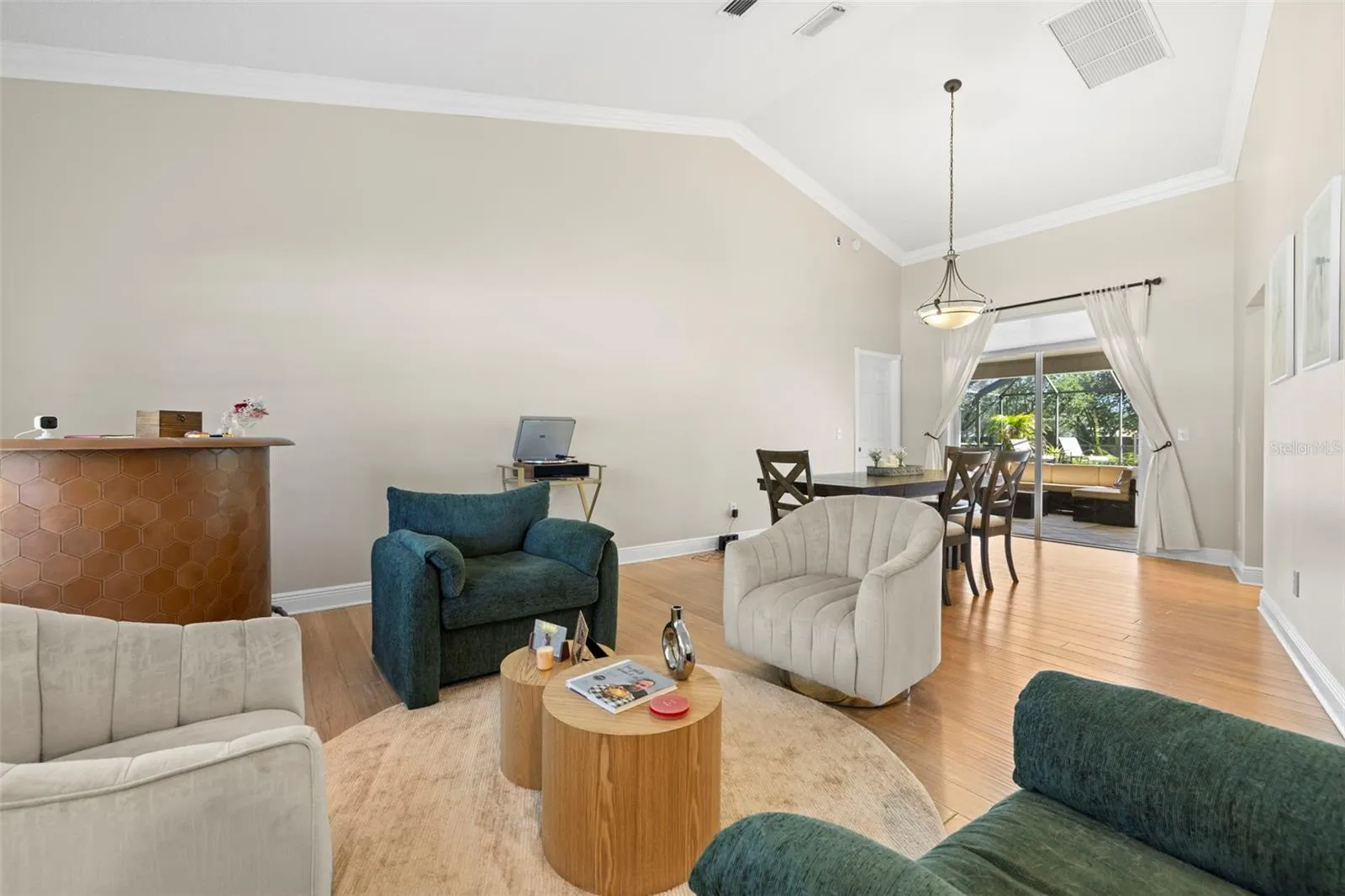2113 LAINDALE PL