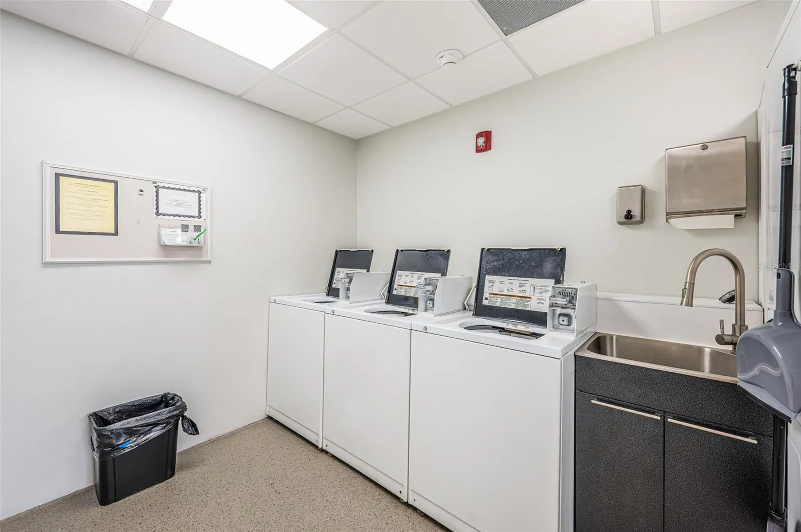 6145 SUN BLVD #107, #107