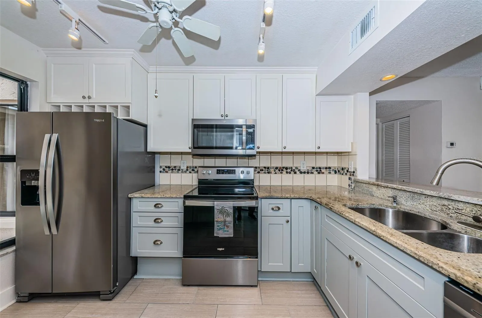 6145 SUN BLVD #107, #107