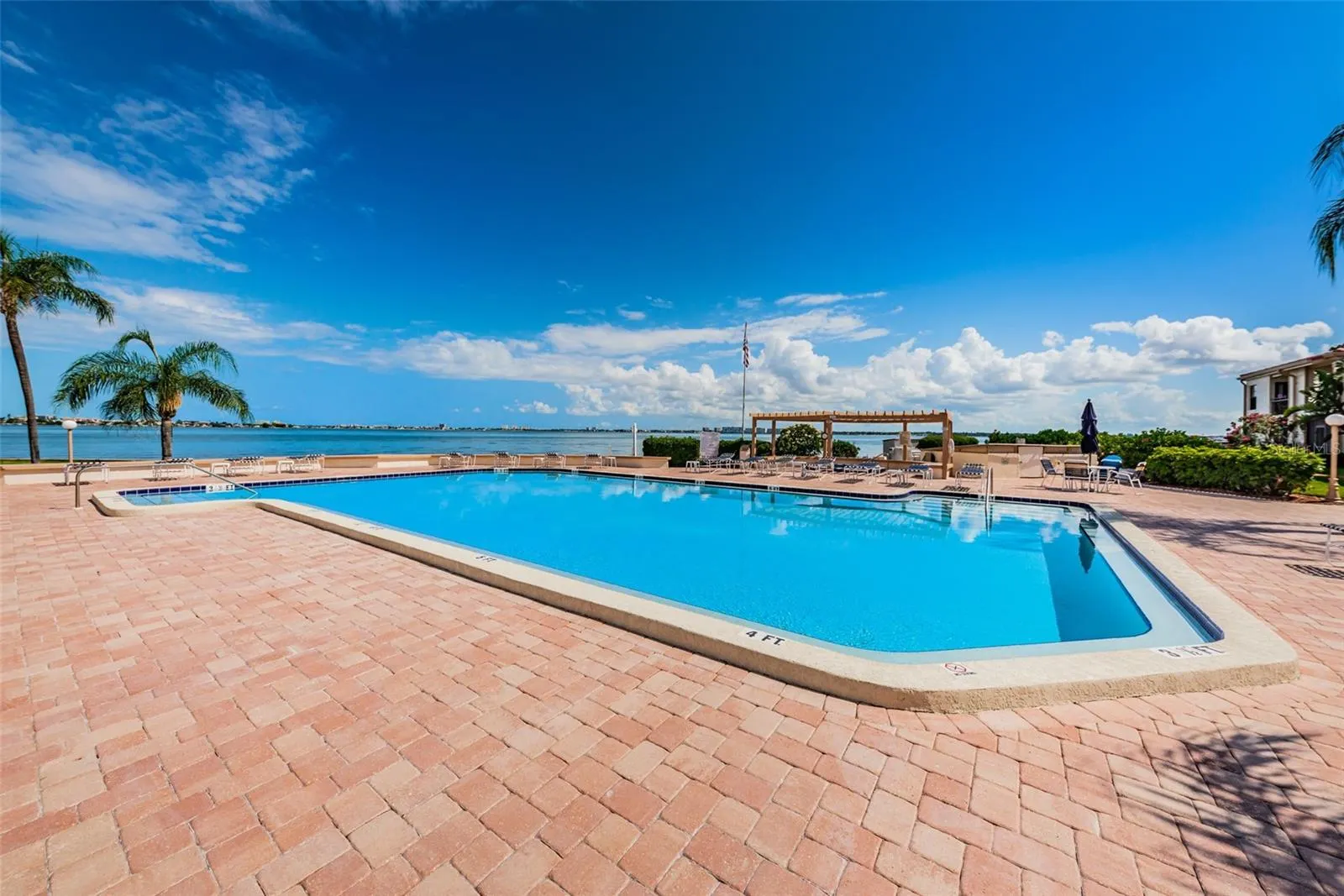 6145 SUN BLVD #107, #107