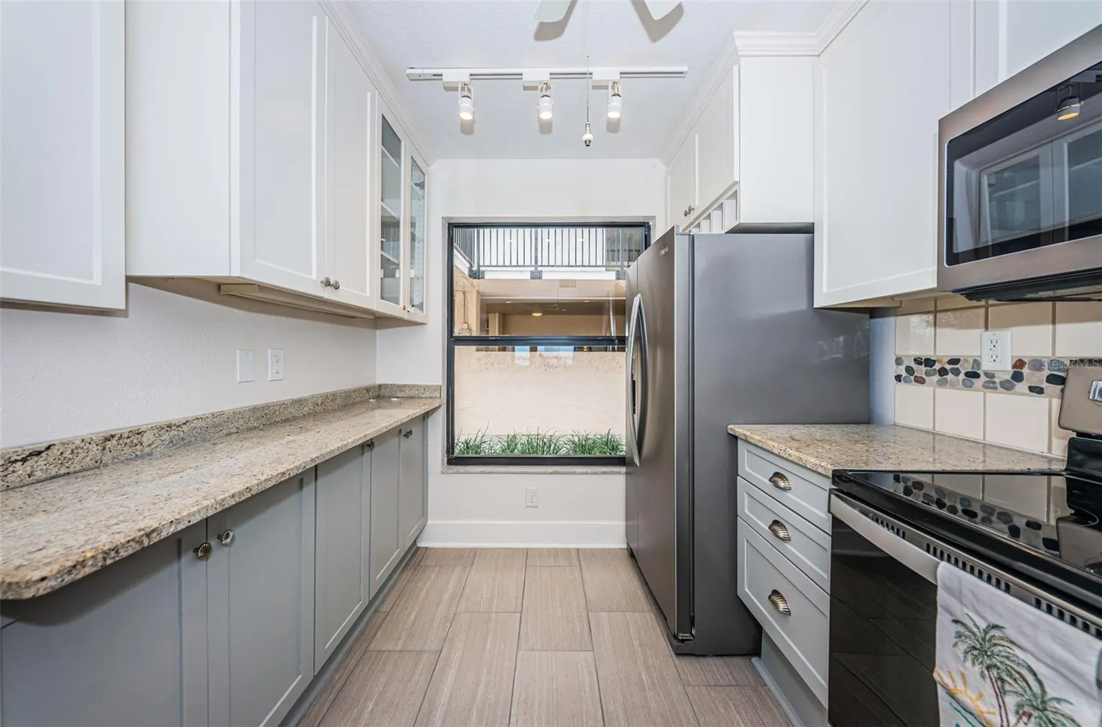 6145 SUN BLVD #107, #107