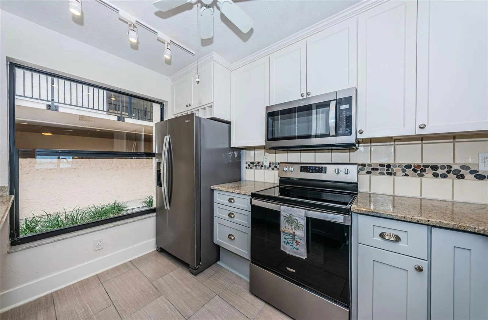 6145 SUN BLVD #107, #107