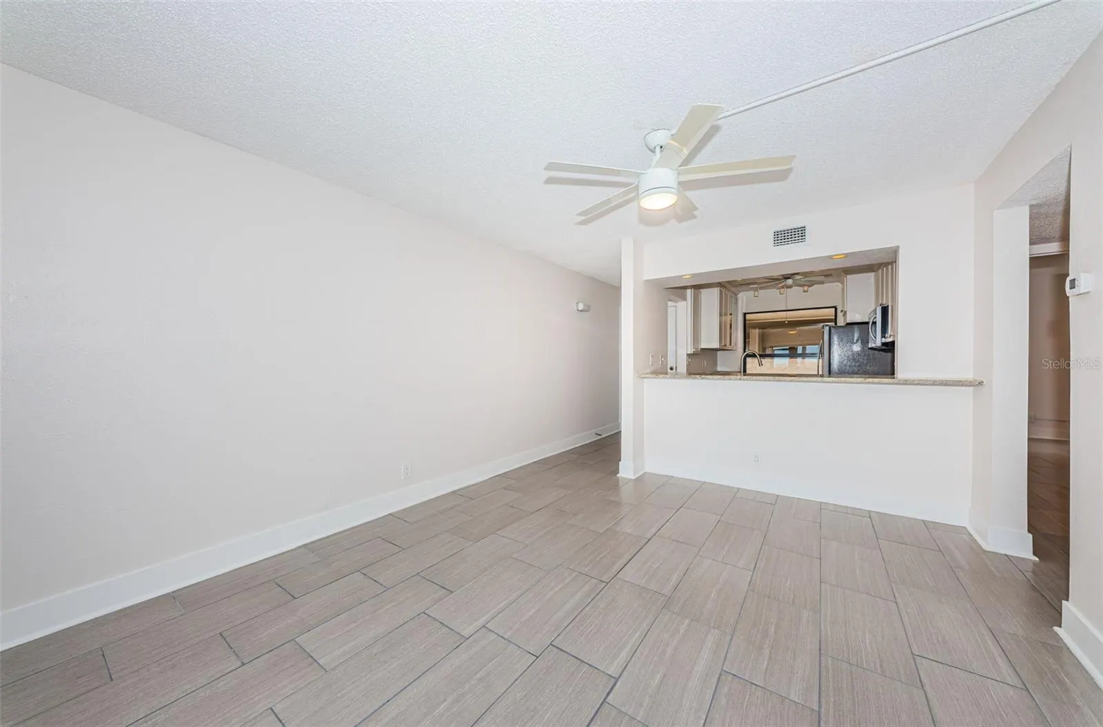 6145 SUN BLVD #107, #107