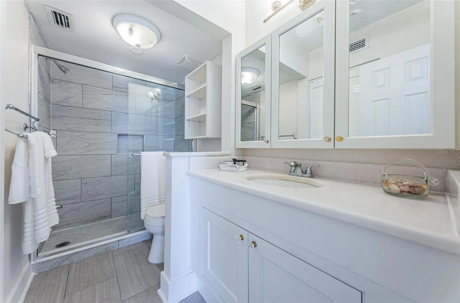 6145 SUN BLVD #107, #107