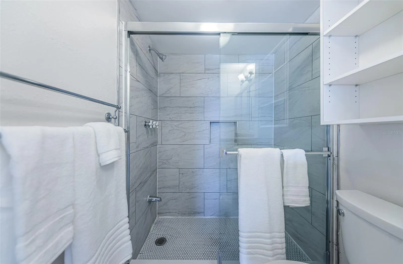 6145 SUN BLVD #107, #107