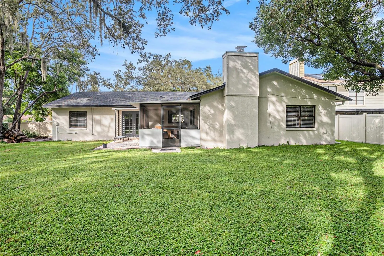113 BLOOMINGFIELD DR
