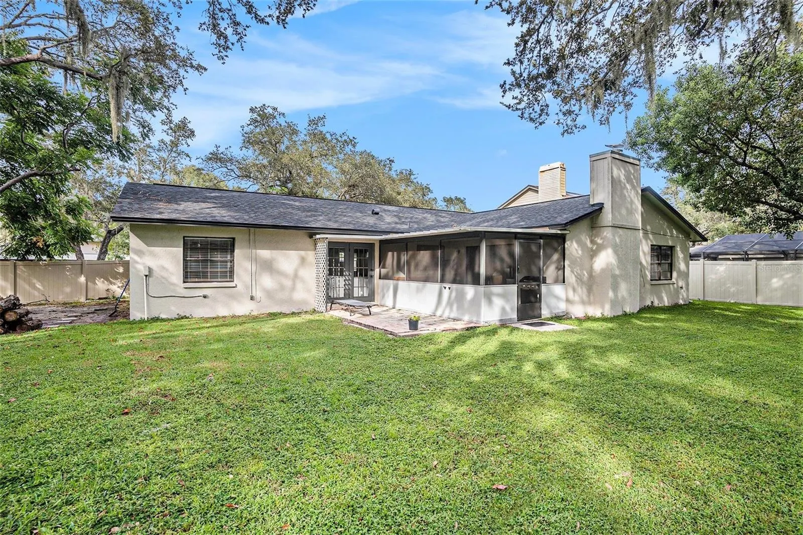 113 BLOOMINGFIELD DR