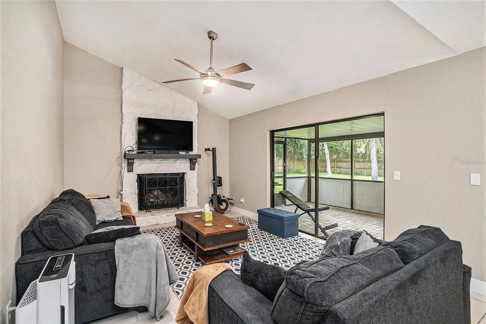 113 BLOOMINGFIELD DR