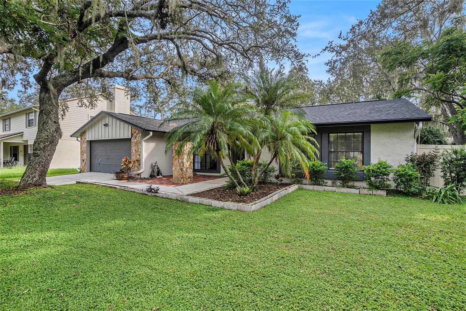 113 BLOOMINGFIELD DR